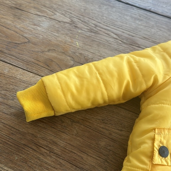🔥7 For All Mankind Yellow Plush Soft Puffy Coat Jacket Baby size 2T - Picture 2 of 6